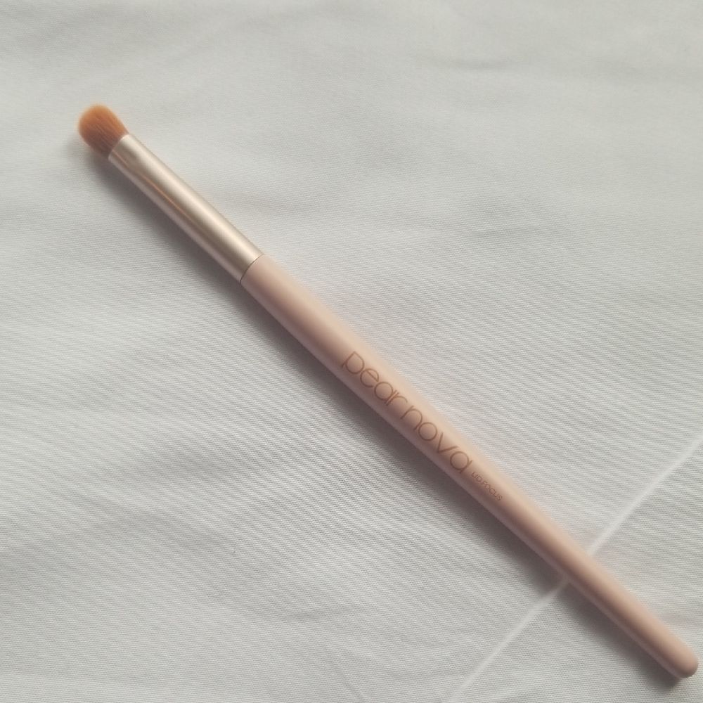 Pear Nova Lid Focus Brush
